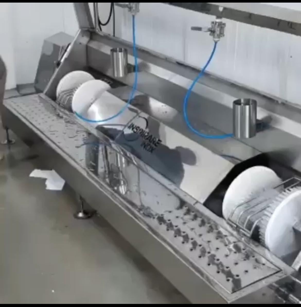 Equipamento Para Limpeza De Botas Industriais??